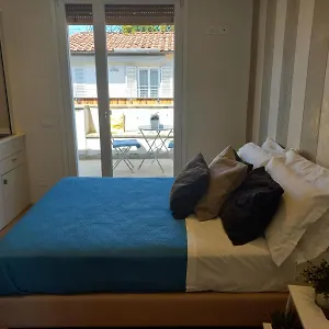 Ponte Vecchio Apartment
